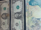 Cumpara ieftin Dolari SUA, Lire UK Bancnote vintage 1988, 2001, 2002 Federal Reserve England