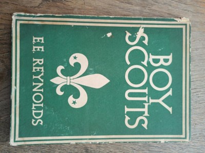 BOY SCOUTS / CERCETASII - E.E.REYNOLDS , 1944 foto