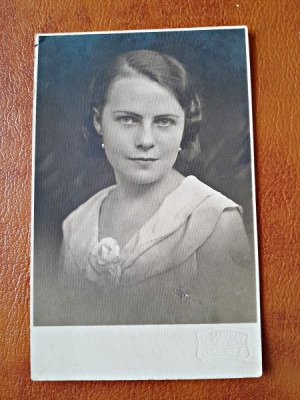Fotografie tip Carte Postala, potret de femeie, perioada interbelica, necirculata foto