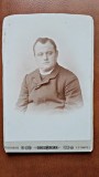 Fotografie pe carton, barbat, perioada interbelica