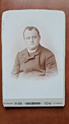 Fotografie pe carton, barbat, perioada interbelica foto