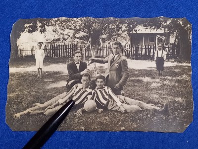 Foto (veche-interbelica) fotbal - Stampila originala(pe spate) Clubul Sportiv - &amp;quot;OITUZ&amp;quot; foto