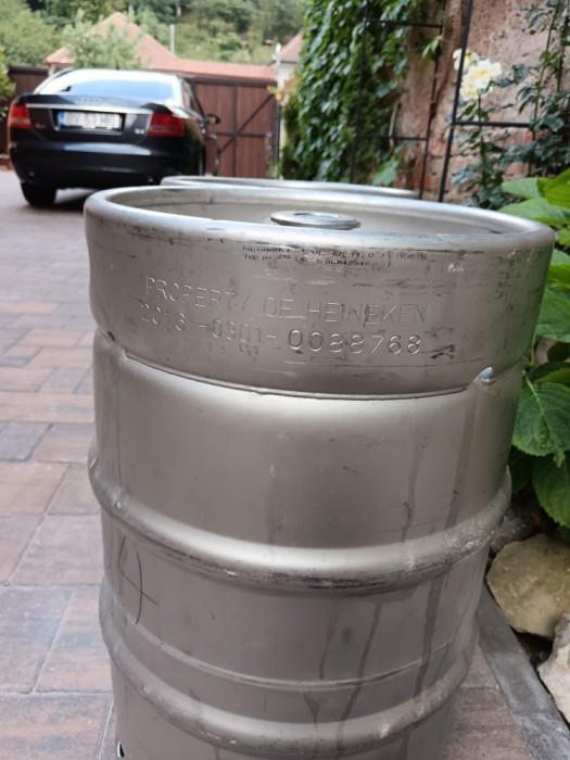 Vand două butoaie din oțel inoxidabil