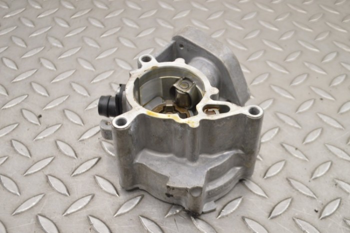 Pompa de vacuum AUDI A4 8W2, B9 2019 OEM: 06K145100AE 14942010