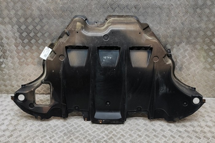 Scut motor central spate NISSAN LEAF ZE1 2019 OEM: 748A2-3NL0A 28277614