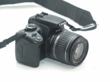 Canon 400D + obiectiv EF-S 18-55 3.5-5.6 II