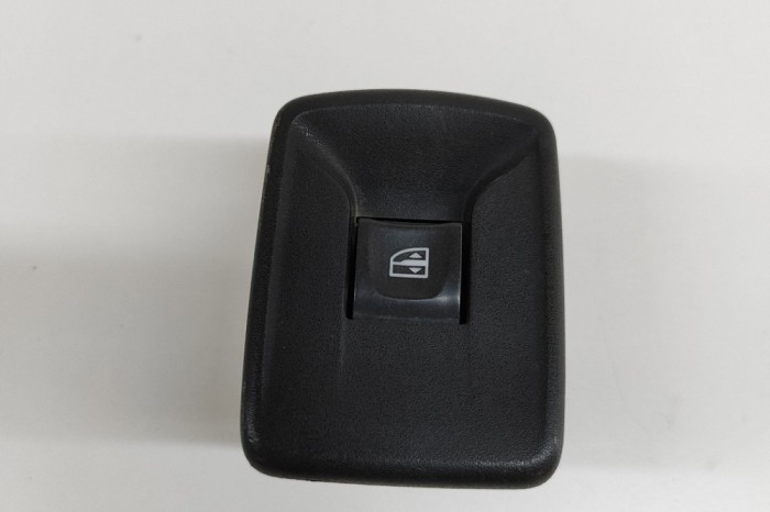 Buton geam ușă dreapta față OPEL VIVARO Combi 2016 OEM: 93452322 28595613