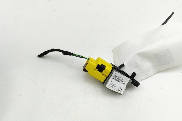 Senzor de impact lateral dreapta PORSCHE PANAMERA 970 2010 OEM: 97061822102 30782355