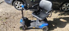 Scaun electric cu rotile