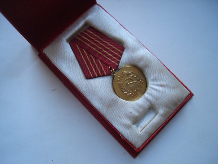 Medalia 40 ani de la Infiintarea Partidului Comunist din Romania 1921-1961, la cutie, fara bareta
