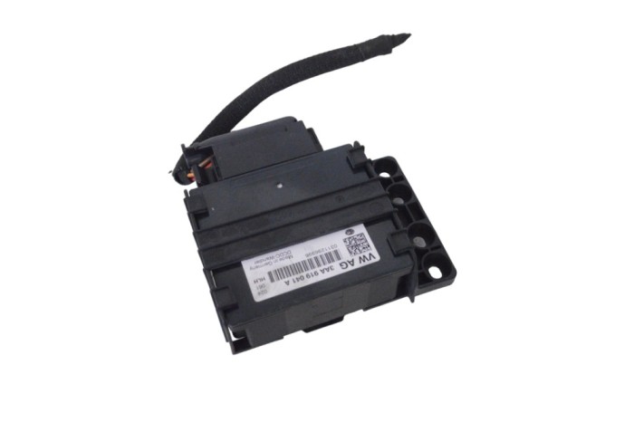 Unitate de distribuție a energiei VW JETTA MK6 162, 163 2014 OEM: 3AA919041A 17877469