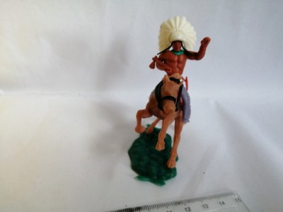bnk jc Figurina de plastic - indian calare - Hong Kong - copie dupa Timpo foto