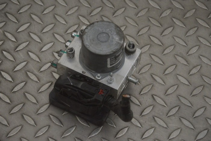 Pompa ABS TESLA MODEL 3 2020 OEM: 1044745-00-b 23879898