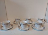 Set 6 cesti de ceai / cafea. cu farfurioare, portelan fin chinezesc, Made in China, anii 80, 7cm inaltime, model margine cu flori