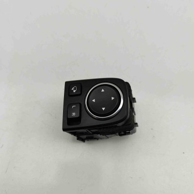 Comutator de reglare oglinda KIA CEE\&amp;#039;D Hatchback CD 2023 OEM: 93530-J7000 | 31976247 foto