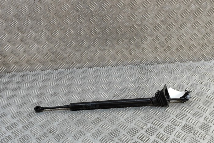 Limitator ușă dreapta față PORSCHE PANAMERA 970 2012 OEM: 97053715200 31384030