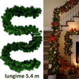 Cumpara ieftin Ghirlanda decorativa Royal Forest, brad artificial dens, lungime 5.4 m, textura realista