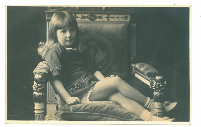 4659 - ROYALTY, Regale Princess ILEANA - old postcard, real PHOTO - unused