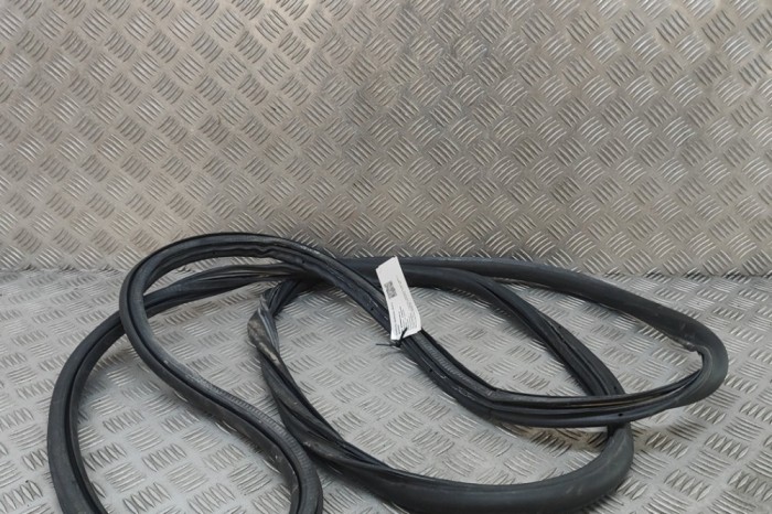 Garnitura ușă dreapta spate TOYOTA PROACE Furgon MDZ_ 2017 OEM: SU001-A6029 | 30667619