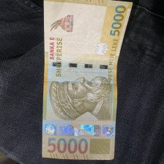 Bancnota albania 5000 pese mijë lekë