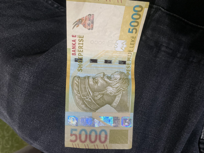 Bancnota albania 5000 pese mij&euml; lek&euml;