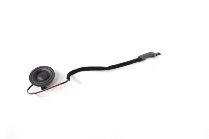 Difuzor ușă st&acirc;nga spate VW TOUAREG 7LA, 7L6, 7L7 2010 OEM: 7L6035415 | 16441156