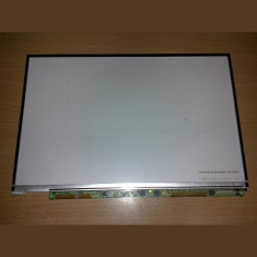 Toshiba Matsushita LTD121EWEK 12.1&amp;amp;quot; WXGA 1280x800 (Matte) LED (are 2 pete care se vad dintr-o parte) foto