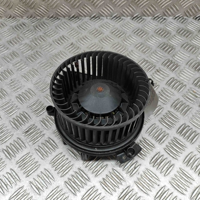 Ventilator aeroterma AUDI A4 Cabrio 8H7, B6, 8HE, B7 2009 OEM: 8E2820021E