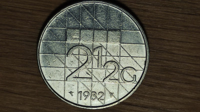 Olanda - moneda de colectie - 2 1/2 gulden 1982 - mai rara - Beatrix, superba ! foto