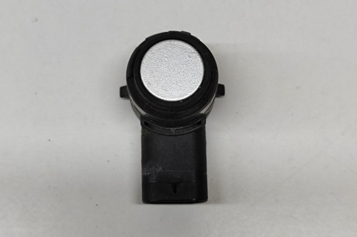 Senzor de parcare spate VW PASSAT B8 3G2 2018 OEM: 5Q0919275B | 22275727
