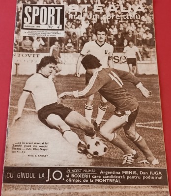 Revista SPORT nr.4/aprilie 1976 (foto album UNIVERSITATEA CRAIOVA;UTA ARAD) foto