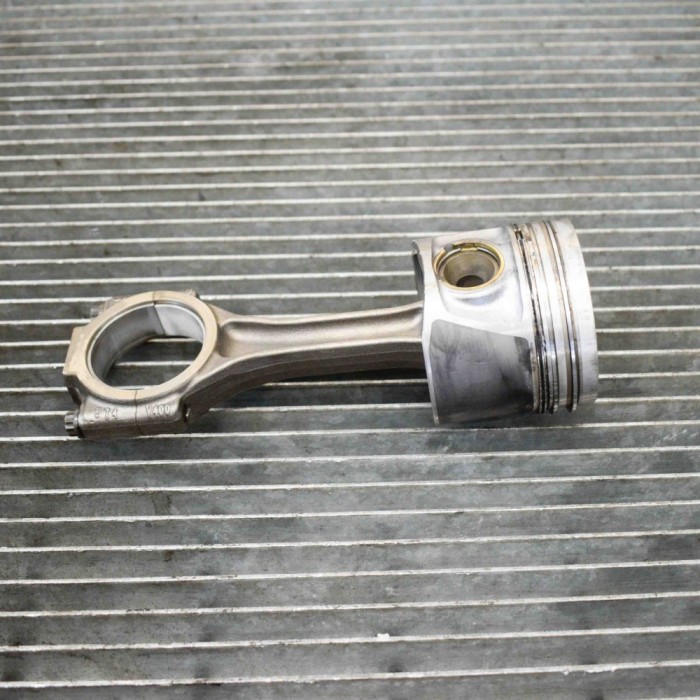 Piston VW PASSAT B6 3C2 2007 OEM: 038105401J03L107065K