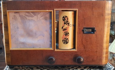 APARAT DE RADIO ART DECO , CU SCALA IN FORMA DE TAMBUR , PERIOADA INTERBELICA foto