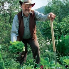 Sepp Holzer's Permaculture: A Practical Guide to Small-Scale, Integrative Farming and Gardening