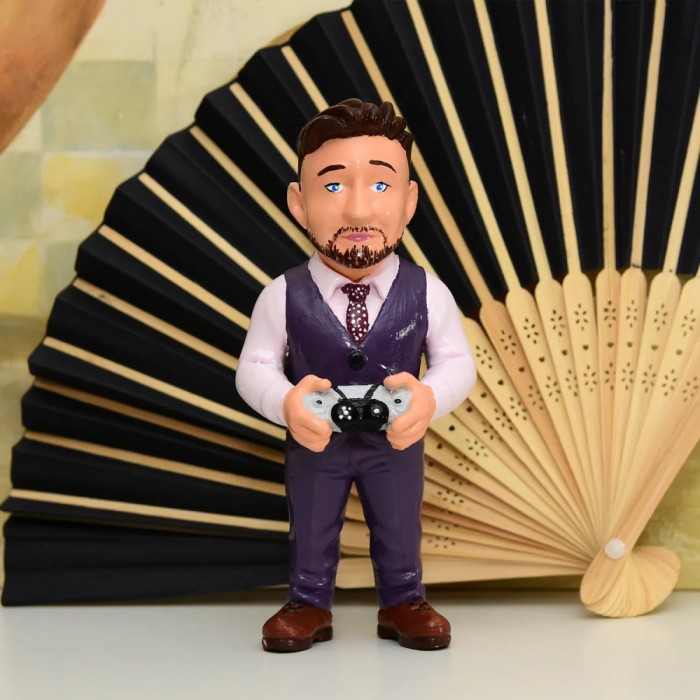 Figurină AI Personalizată, Pictată Manual, 15 cm