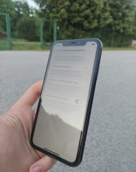 iPhone 11