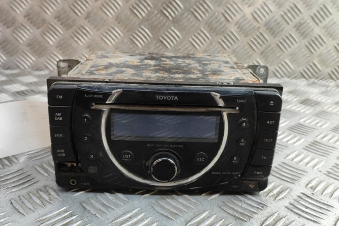 Unitate radio CD TOYOTA HILUX VII Pick-up _N1_, _N2_, _N3_ 2010 OEM: PZ476-00212-00 31538802