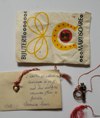 Lot felicitare + plic de epoca + 1 martisor Cosar, de STicla, comunism, pionier foto