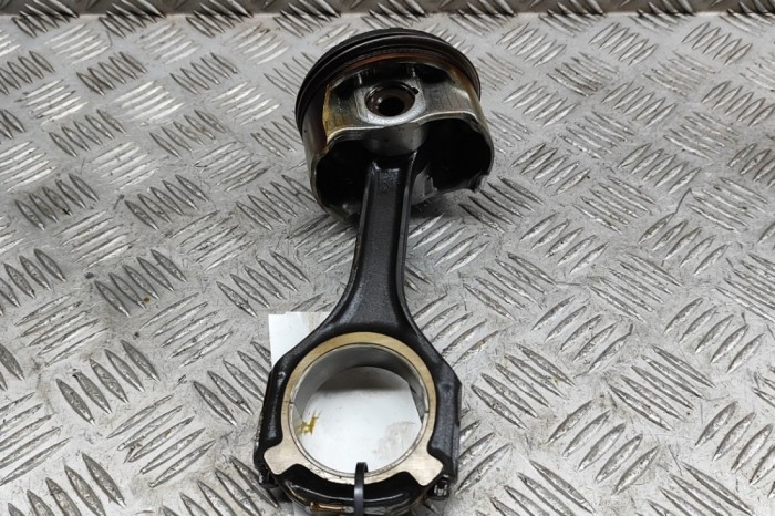 Piston MERCEDES-BENZ CLS C218 2012 OEM: A2780301117,A2780300520 29025049