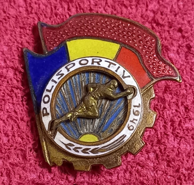 Insigna sport - Titlu -Polisportiv 1949 Romania ,numerotata ,h=3cm -Rara foto