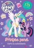 Cumpara ieftin My Little Pony. Printese ponei. Carte cu autocolante