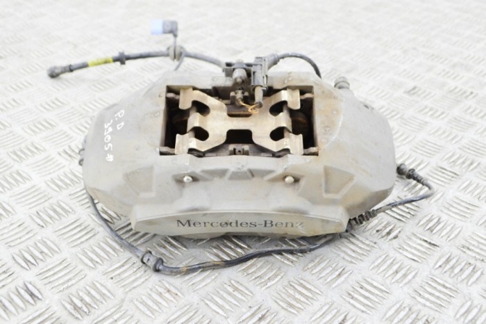 Etrier de fr&acirc;nă dreapta față MERCEDES-BENZ EQC 2020 OEM: 360X36,A2534200148,A0004210100 17865459