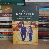 JOHN STEINBECK - SOARECI SI OAMENI ( ROMAN ) , POLIROM , 2013 *