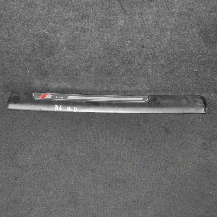 Ornament prag dreapta spate AUDI A6 4F2, C6 2005 OEM: 4F0853376E