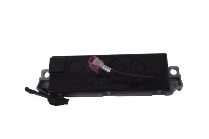 Amplificator de antena AUDI A5 8T3 2007 OEM: 8T0035225C 17796069