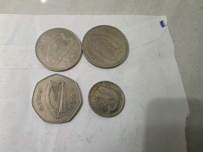 MONEDE IRLANDA 4 BUC foto