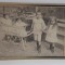 FOTOGRAF BUCURESTEAN , PATRU COPII LA JOACA , IN GRADINA , FOTOGRAFIE TIP CABINET , INCEPUTUL SECOLULUI XX