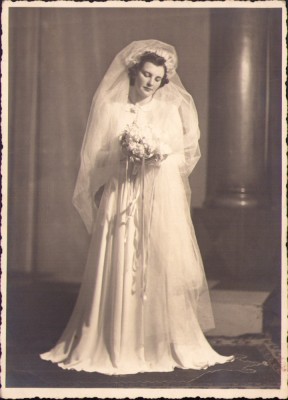 HST P2/717 Poză mireasă studio Guggenberger București foto