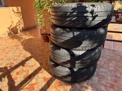 Vand 4 anvelope vara Goodyear Eagle F1 Asymmetric 6 205/60 R17 DOT 25 foto