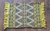 FATA DE PERNA DECORATIVA VINTAGE DIN L&Acirc;NĂ, ȚESUTĂ MANUAL